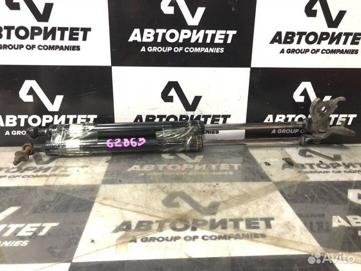 Амортизатор капота Toyota Land Cruiser FZJ80