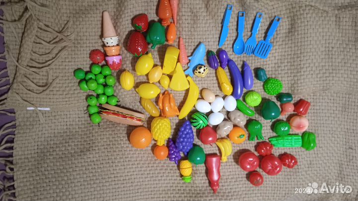 Детская посуда и продукты