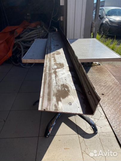 Уголок алюминиевый 130 х 50 мм, длина 143 см