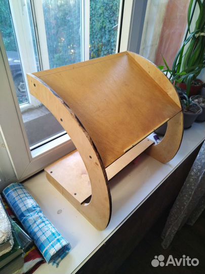 Подставка для книг