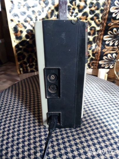 Радиоприёмник VEF 214, радиоприемник кварц СССР