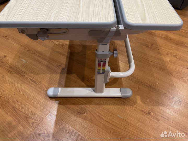 Расстущая парта