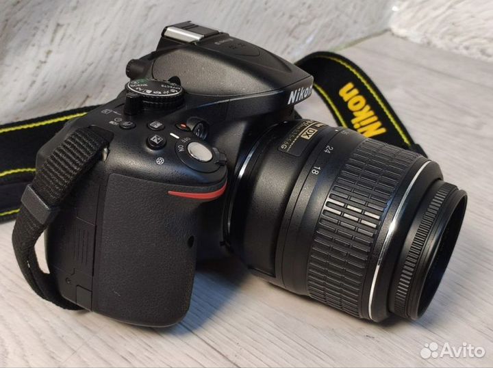 Зеркальный фотоаппарат Nikon D5200 Kit 18-55 mm