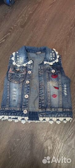 Джинсовая жилетка для девочки
