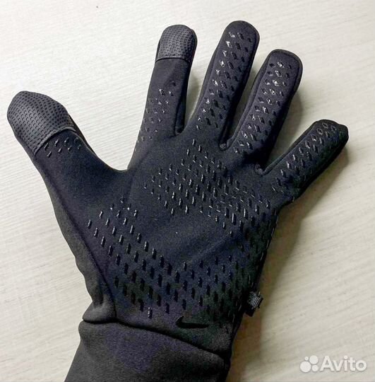 Перчатки Nike