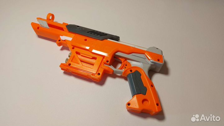 Бластер Nerf Accustrike + 3 стрелы mega