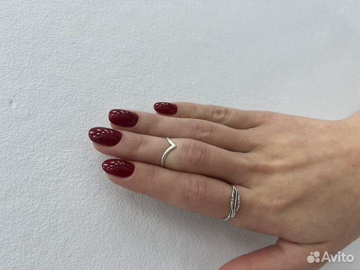 Наращивание ногтей, маникюр, педикюр