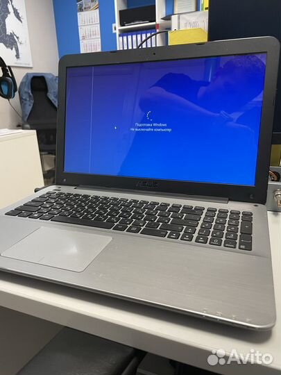 Ноутбук Asus X555L