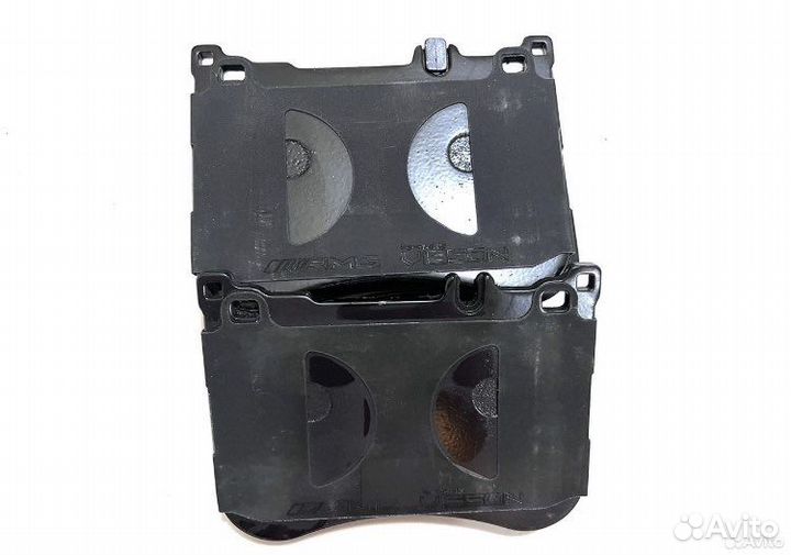 Передние тормозные колодки Е53