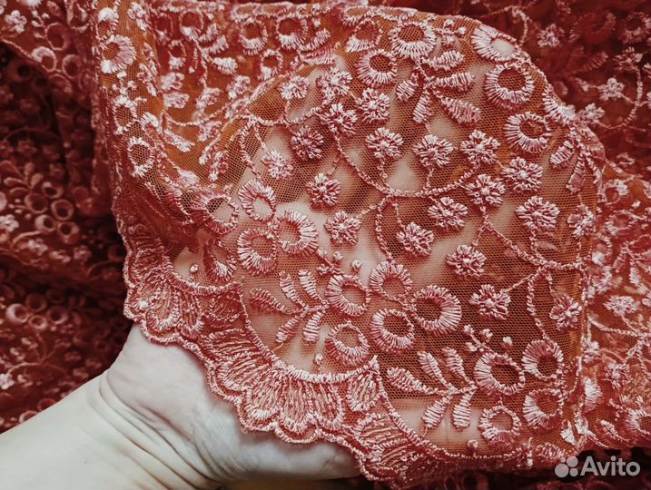 Гипюр на сетке отрез 2,06м