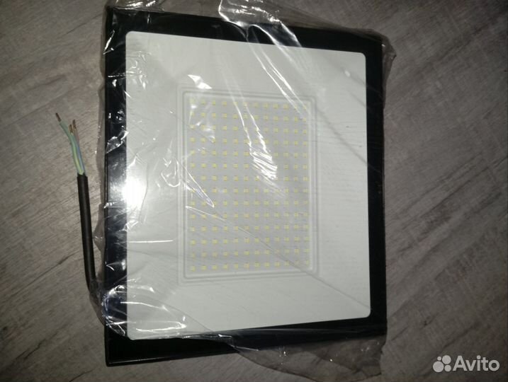 Светодиодный прожектор 150 Вт