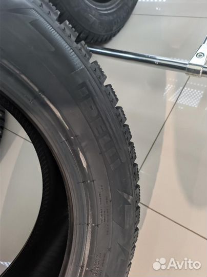 Pirelli Ice Zero 205/55 R16