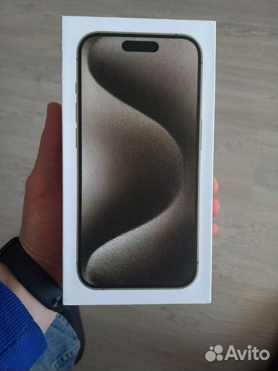Коробка от iPhone 15 pro max