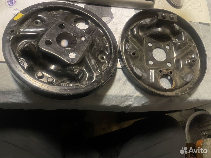 Щит опорный задний на Рено Логан