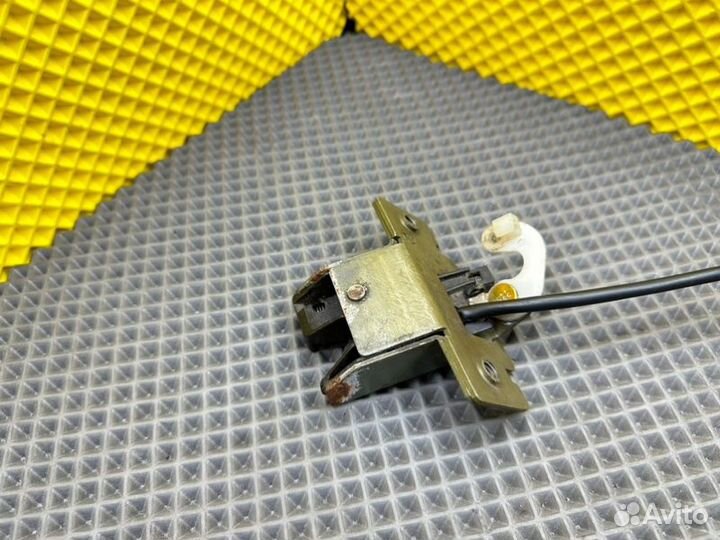 Замок багажника Nissan Primera P11 SR20 2.0 1996