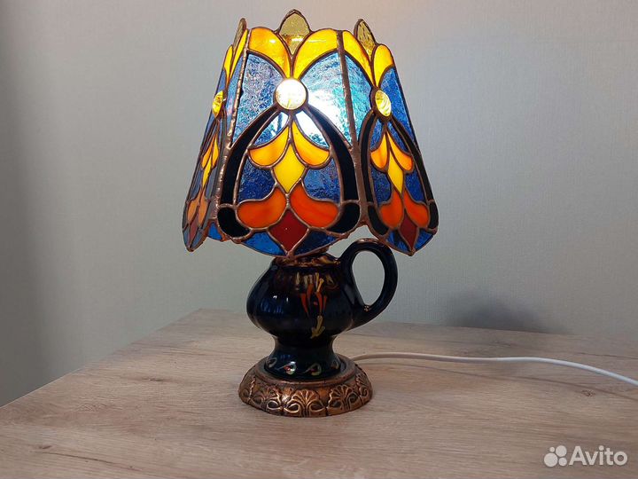 Прикроватный светильник