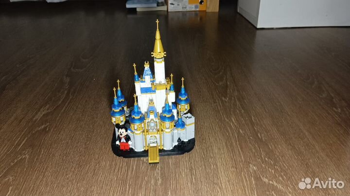 Lego. Лего замок Дисней Микки Мауса