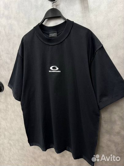 Футболка Balenciaga (Тренд 2025)