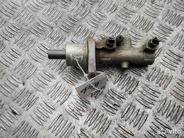 Цилиндр тормозной главный Ford