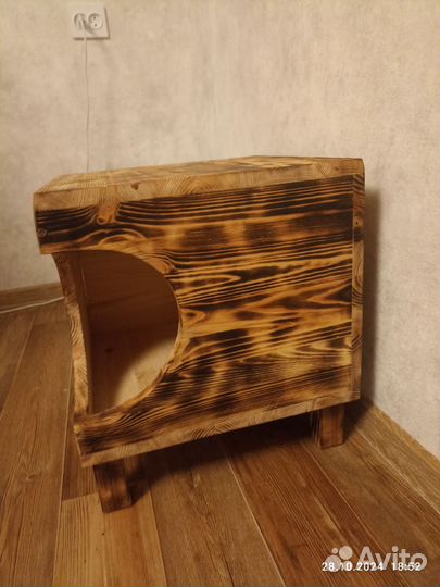 Домик для кошек и собак