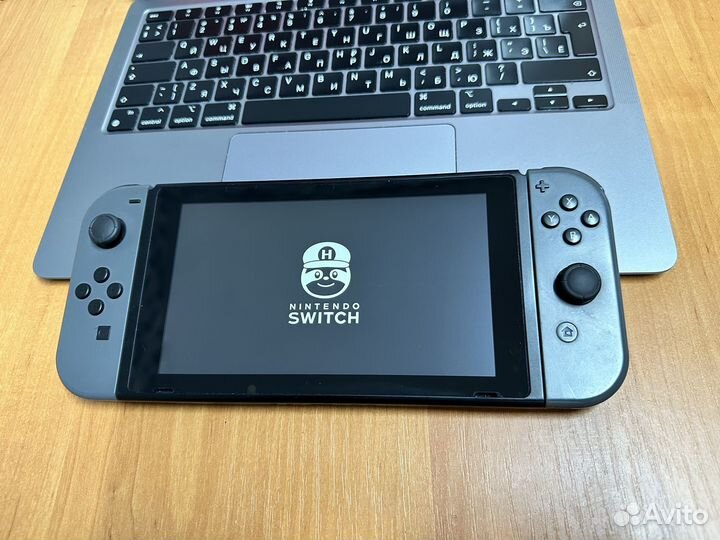 Nintendo Switch прошитая, замечательная + игры