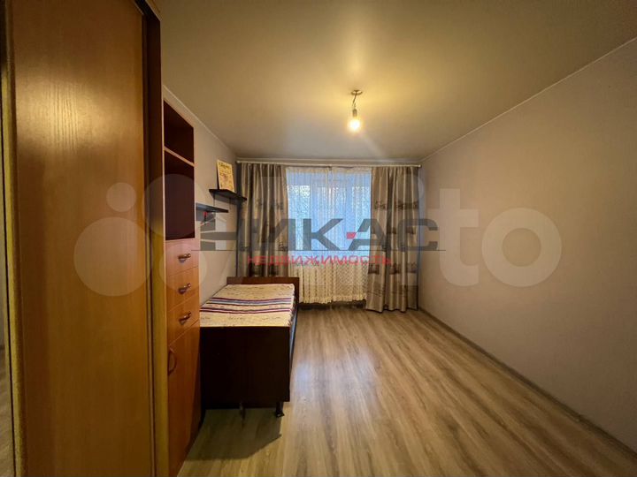 Комната 16 м² в 5-к., 2/5 эт.