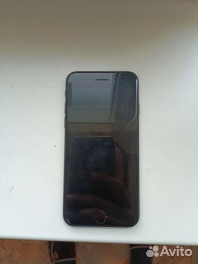 iPhone SE (2020), 64 ГБ