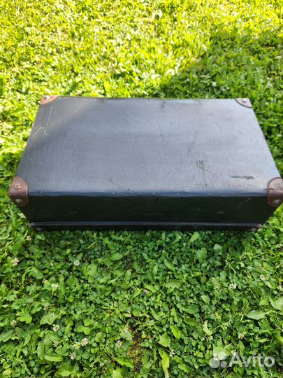 Винтажный чемодан,в хорошем состоянии