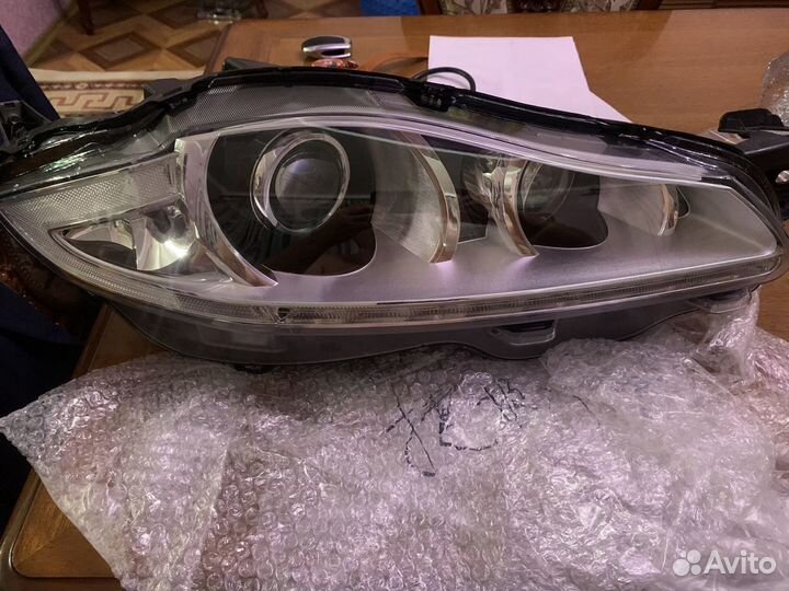 Фара, правая на Ягуар XJ 2009-2015