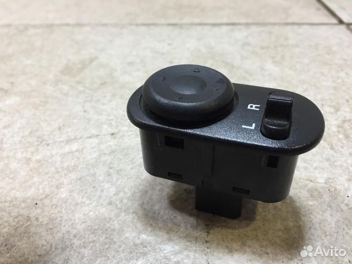 Блок управления зеркалами Chevrolet Lacetti J200