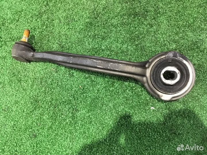 Рычаг продольный передний правый Mercedes-Benz