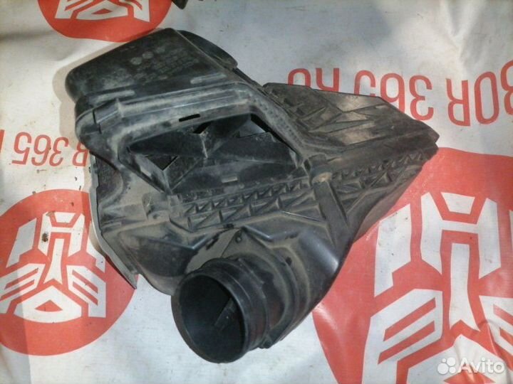 Корпус воздушного фильтра Audi A4 B8 CDN 2011