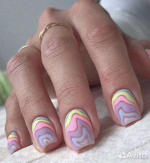 Маникюр и педикюр