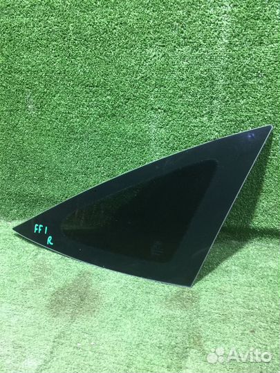 Задняя правая форточка крыла Ford Focus 1 хэтчбек