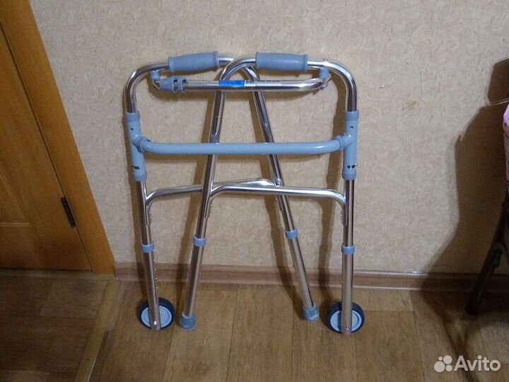 Ходунки для взрослых на колесах