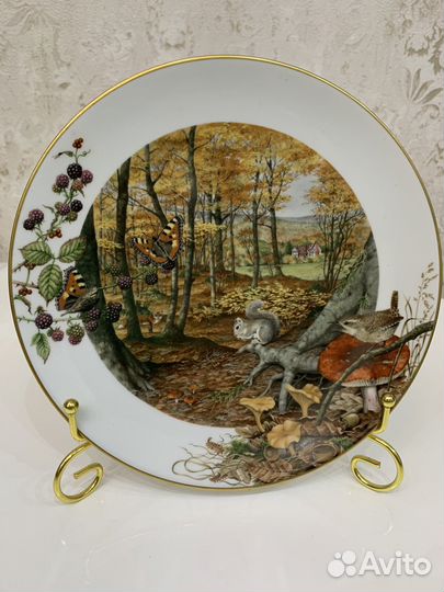 Royal Worcester Месяцы года тарелки