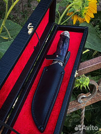 Нож из дамасской стали