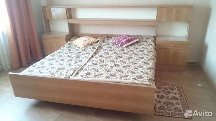 Спальный гарнитур