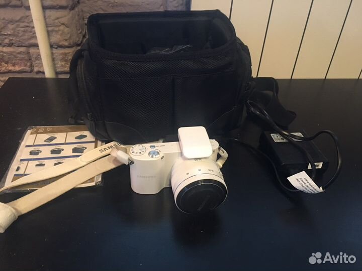 Фотоаппарат samsung nx 1000 +карта на 32гб + сумка