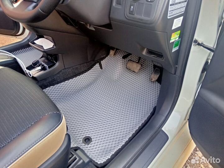 Комплект EVA ковриков на Toyota Wish с бортами