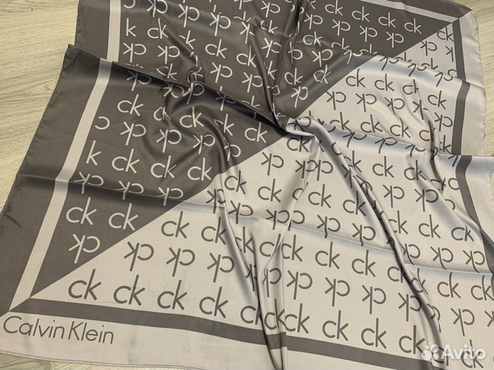 Платки Calvin Klein 90x90см шелк 4 цвета