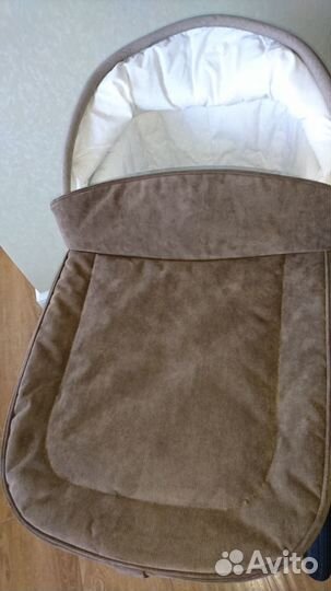 Коляска Inglesina Vittoria +москит. сет/дождевик