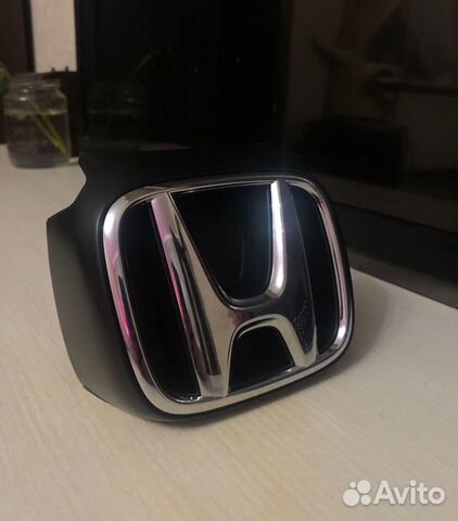 Эмблема на Honda SRV на решетку радиатора