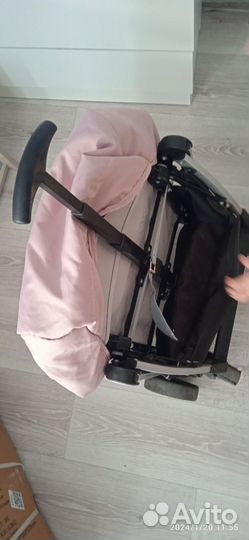 Детская прогулочная легкая коляска