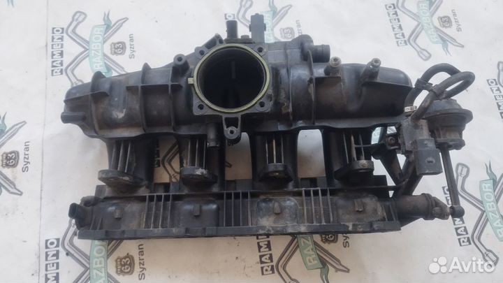 Коллектор впускной Volkswagen Passat B6 1.8