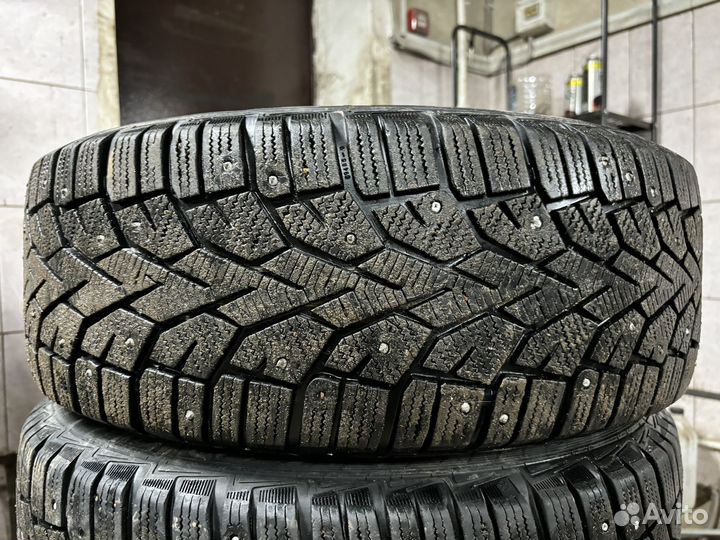 Gislaved NordFrost 100 215/60 R16 99T