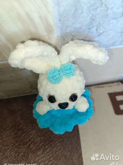 Зайка плюшевая тактильная