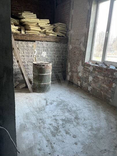 Здание, 636.8 м²