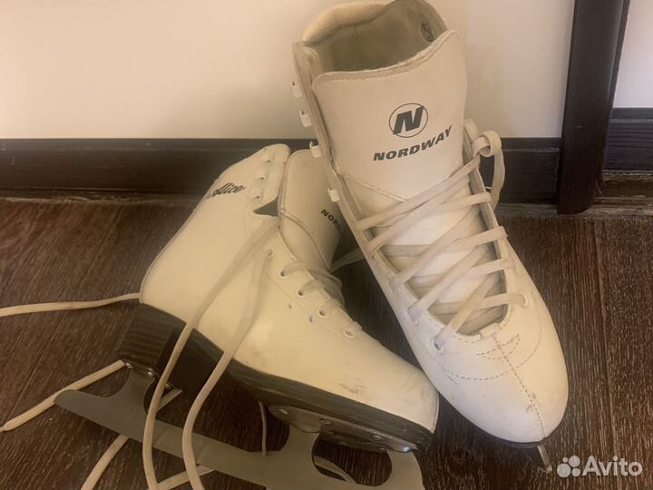 Коньки фигурные детские 33 размер