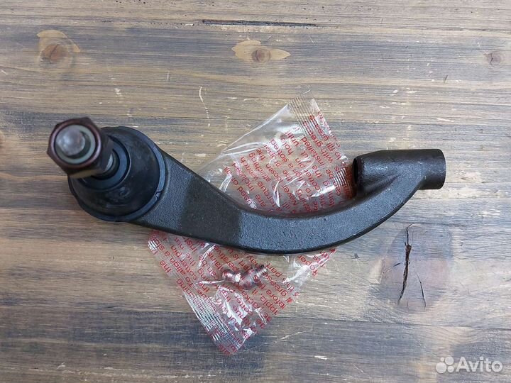 Левый рулевой наконечник Stratus Sebring Siber